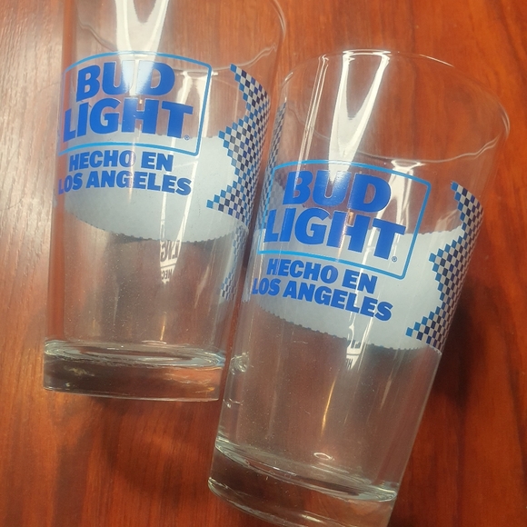 Bud light hecho en Los Angeles glass set - Picture 2 of 3